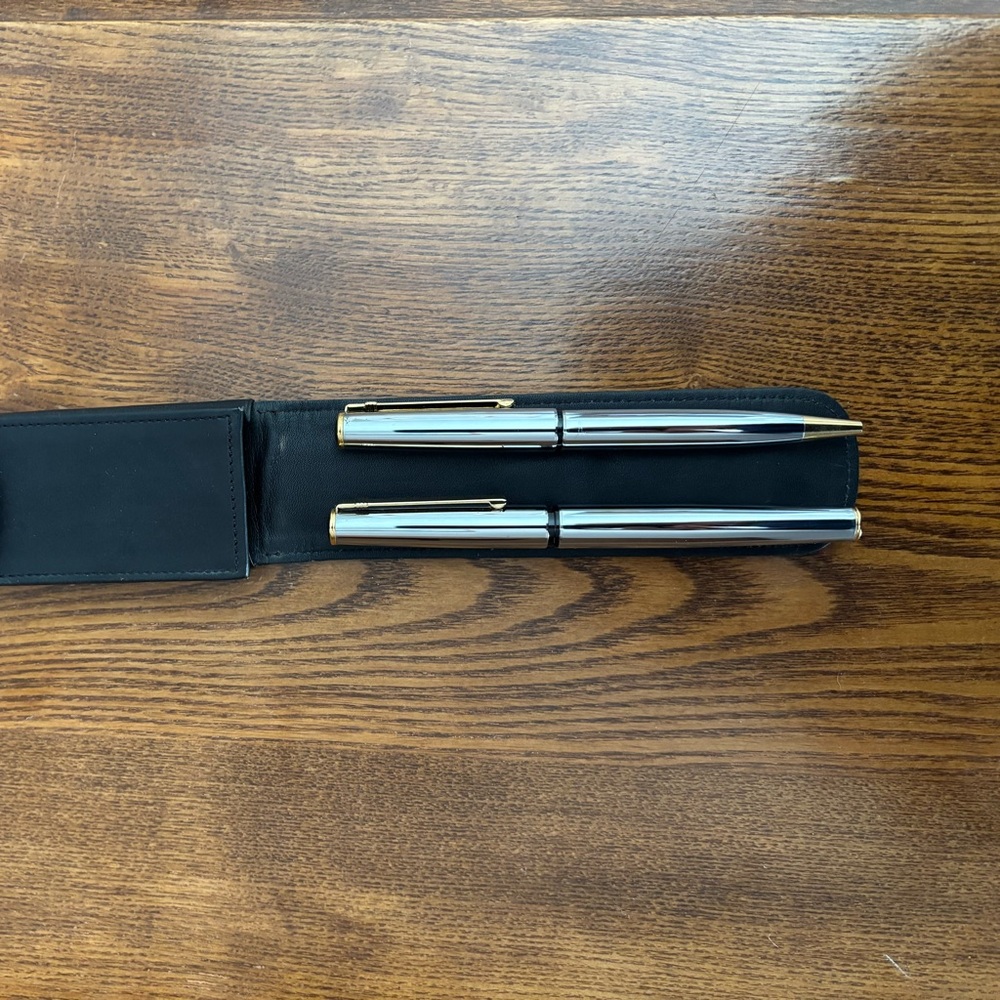 Diplomat of Germany Silver and Black Pen Set with Case - Picture 2 of 5